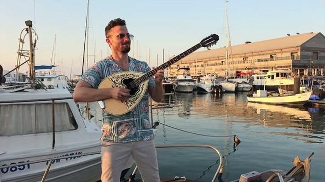 נגן בוזוקי לאירועים – עיר נמל, קאבר בוזוקי
