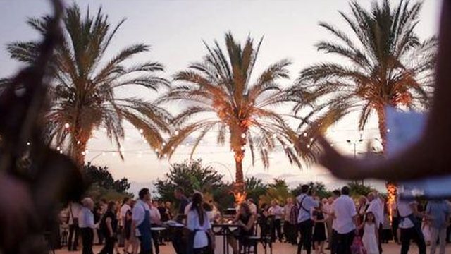 הרכב לקבלת פנים לטינוס – גיטרה וסקסופון לחתונה